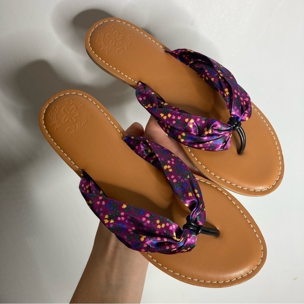 Matilda Jane Women's 8 Satin Floral Thong Flip Flop Sandals - Picture 3 of 9